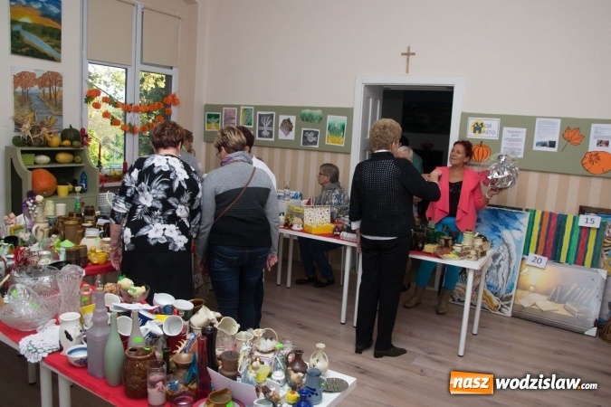 Zdjęcie w galerii na portalu naszwodzislaw.com: Seniorzy z Rydułtów pomogli swojej nauczycielce  wiadomości z regionu