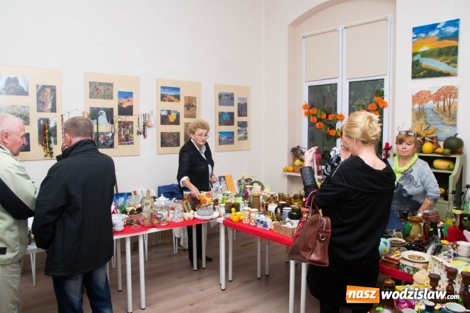 Zdjęcie w galerii na portalu naszwodzislaw.com: Seniorzy z Rydułtów pomogli swojej nauczycielce  wiadomości z regionu