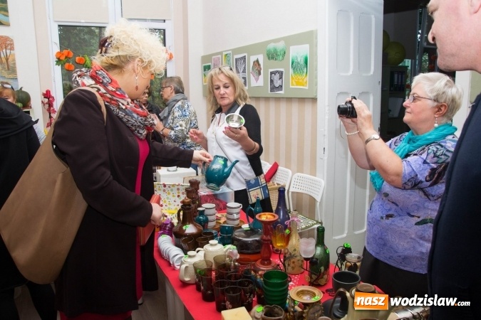 Zdjęcie w galerii na portalu naszwodzislaw.com: Seniorzy z Rydułtów pomogli swojej nauczycielce  wiadomości z regionu