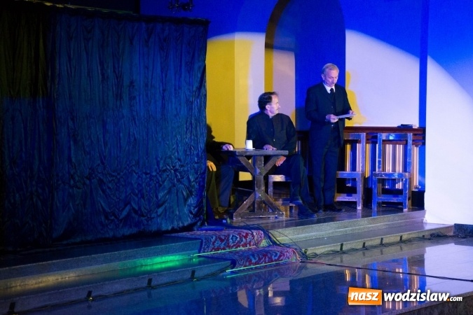 Zdjęcie w galerii na portalu naszwodzislaw.com: Spektakl wg dramatu Karola Wojtyły został wystawiony w Wodzisławiu Śląskim  wiadomości z regionu