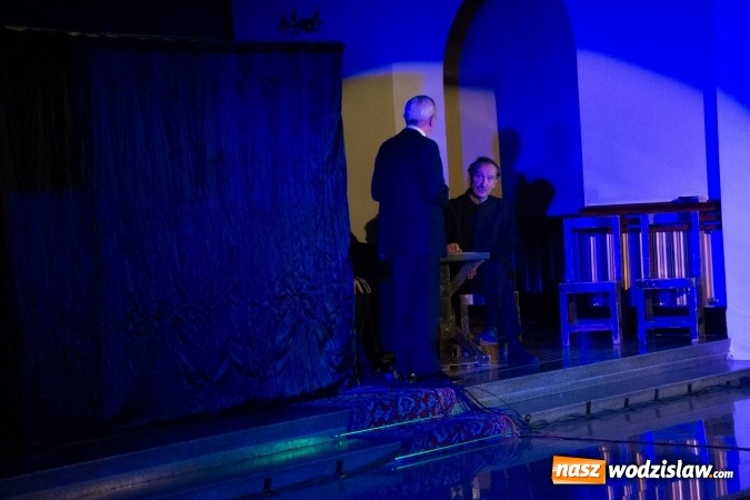 Zdjęcie w galerii na portalu naszwodzislaw.com: Spektakl wg dramatu Karola Wojtyły został wystawiony w Wodzisławiu Śląskim  wiadomości z regionu