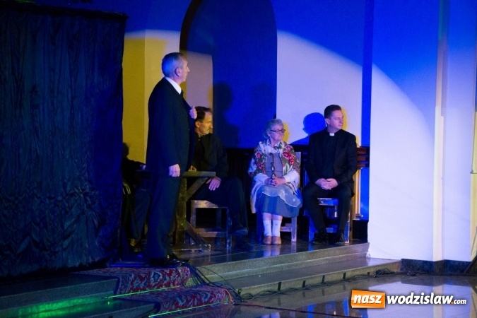 Zdjęcie w galerii na portalu naszwodzislaw.com: Spektakl wg dramatu Karola Wojtyły został wystawiony w Wodzisławiu Śląskim  wiadomości z regionu