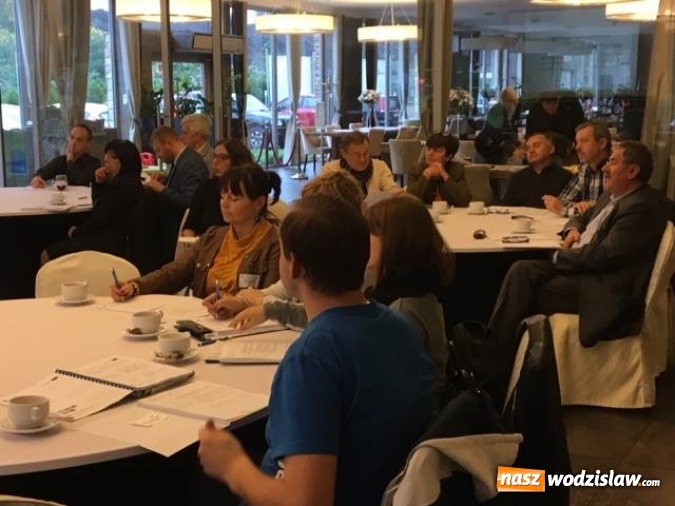 Zdjęcie w galerii na portalu naszwodzislaw.com: Spotkanie informacyjne dotyczące poddziałania 1.7.1 w Subregionie Centralnym wiadomości z regionu