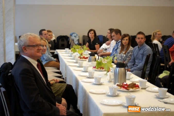 Zdjęcie w galerii na portalu naszwodzislaw.com: Mszana: Najmłodsi mieszkańcy po raz kolejny z maskotkami  wiadomości z regionu