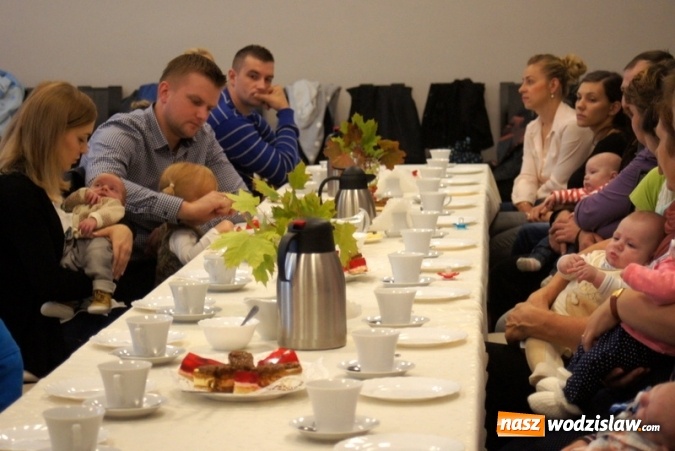 Zdjęcie w galerii na portalu naszwodzislaw.com: Mszana: Najmłodsi mieszkańcy po raz kolejny z maskotkami  wiadomości z regionu