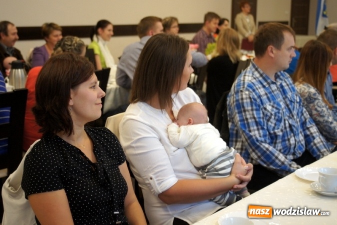 Zdjęcie w galerii na portalu naszwodzislaw.com: Mszana: Najmłodsi mieszkańcy po raz kolejny z maskotkami  wiadomości z regionu