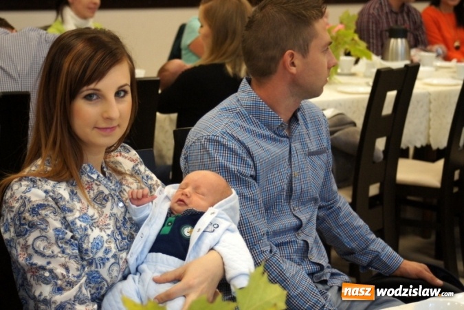 Zdjęcie w galerii na portalu naszwodzislaw.com: Mszana: Najmłodsi mieszkańcy po raz kolejny z maskotkami  wiadomości z regionu