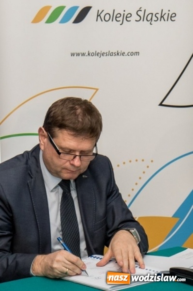 Zdjęcie w galerii na portalu naszwodzislaw.com: Podpisano umowę na dostawę nowoczesnych pociągów. Prawdopodobnie ta liczba w przyszłości może się zwiększyć  wiadomości z regionu