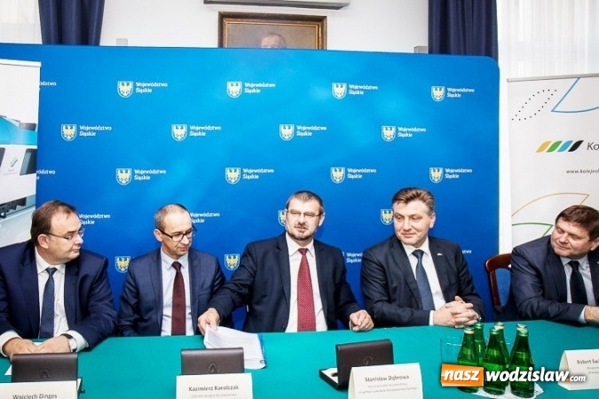 Zdjęcie w galerii na portalu naszwodzislaw.com: Podpisano umowę na dostawę nowoczesnych pociągów. Prawdopodobnie ta liczba w przyszłości może się zwiększyć  wiadomości z regionu