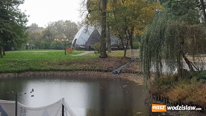 Zdjęcie w galerii na portalu naszwodzislaw.com: Wodzisław: Prace w Parku Miejskim przedłużone. Musimy dłużej poczekać na tarasy widokowe wiadomości z regionu