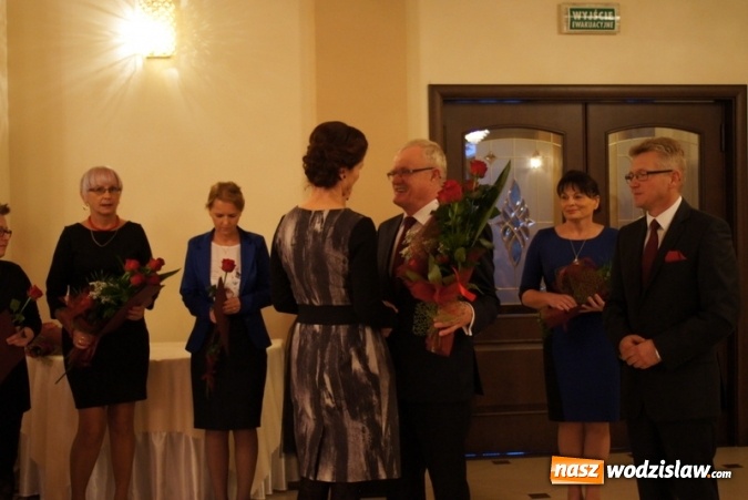 Zdjęcie w galerii na portalu naszwodzislaw.com: Mszana: Gala Edukacji - podziękowania dla pracowników gminnej oświaty  wiadomości z regionu
