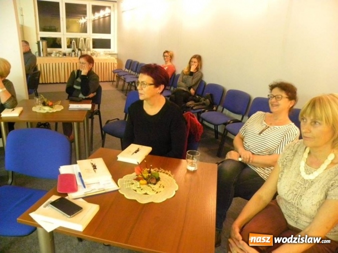Zdjęcie w galerii na portalu naszwodzislaw.com: Anna Dziewit-Meller gościła w wodzisławskiej bibliotece wiadomości z regionu