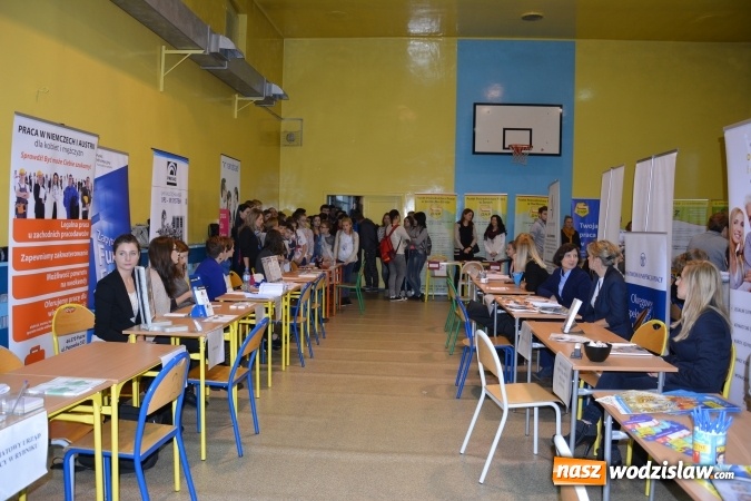 Zdjęcie w galerii na portalu naszwodzislaw.com: Za nami Targi Pracy i Aktywizacji Zawodowej  wiadomości z regionu