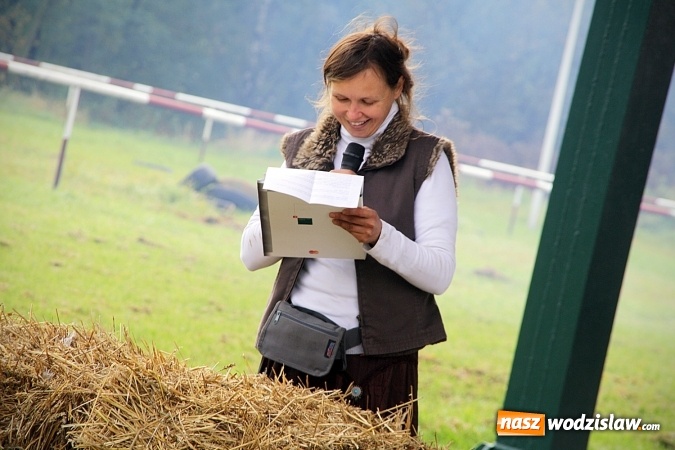 Zdjęcie w galerii na portalu naszwodzislaw.com: Hubertus w Krostoszowicach. Jeźdźcy obchodzili swoje święto wiadomości z regionu