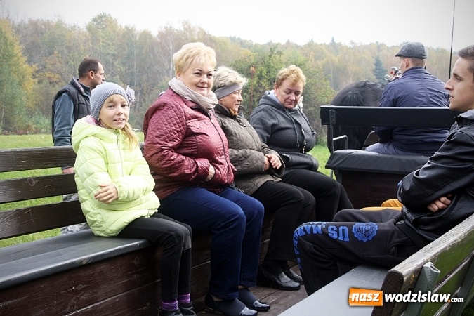 Zdjęcie w galerii na portalu naszwodzislaw.com: Hubertus w Krostoszowicach. Jeźdźcy obchodzili swoje święto wiadomości z regionu