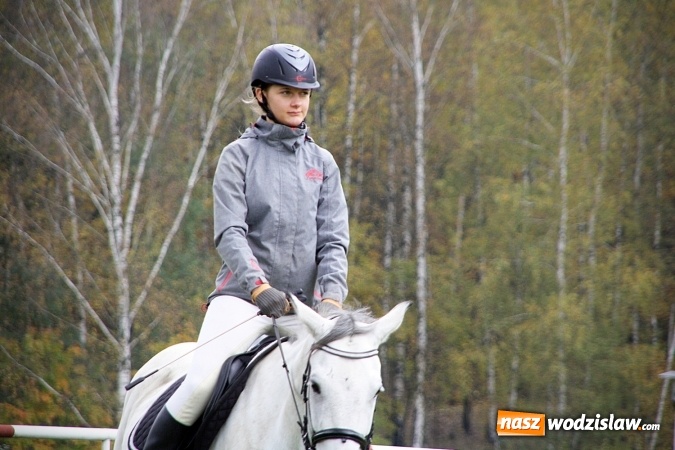 Zdjęcie w galerii na portalu naszwodzislaw.com: Hubertus w Krostoszowicach. Jeźdźcy obchodzili swoje święto wiadomości z regionu