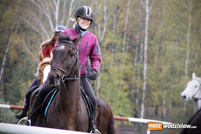 Zdjęcie w galerii na portalu naszwodzislaw.com: Hubertus w Krostoszowicach. Jeźdźcy obchodzili swoje święto wiadomości z regionu