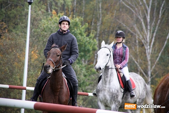 Zdjęcie w galerii na portalu naszwodzislaw.com: Hubertus w Krostoszowicach. Jeźdźcy obchodzili swoje święto wiadomości z regionu