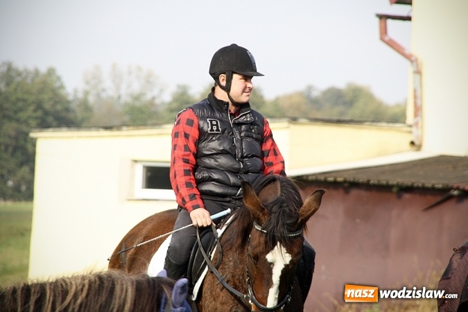 Zdjęcie w galerii na portalu naszwodzislaw.com: Hubertus w Krostoszowicach. Jeźdźcy obchodzili swoje święto wiadomości z regionu