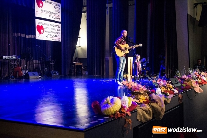 Zdjęcie w galerii na portalu naszwodzislaw.com: Festiwal Twórczości Osób Niepełnosprawnych ''To Ja 2016'' w Rydułtowach wiadomości z regionu