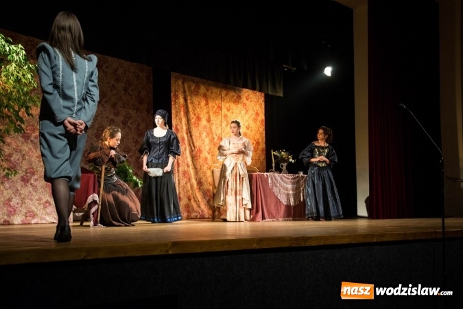 Zdjęcie w galerii na portalu naszwodzislaw.com: Spektakl oparty na wybitnej komedii Moliera na deskach Miejskiego Ośrodka Kultury w Radlinie wiadomości z regionu