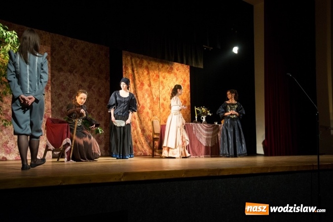 Zdjęcie w galerii na portalu naszwodzislaw.com: Spektakl oparty na wybitnej komedii Moliera na deskach Miejskiego Ośrodka Kultury w Radlinie wiadomości z regionu