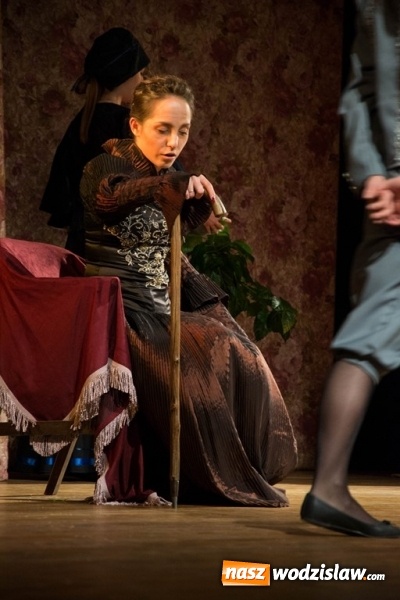 Zdjęcie w galerii na portalu naszwodzislaw.com: Spektakl oparty na wybitnej komedii Moliera na deskach Miejskiego Ośrodka Kultury w Radlinie wiadomości z regionu