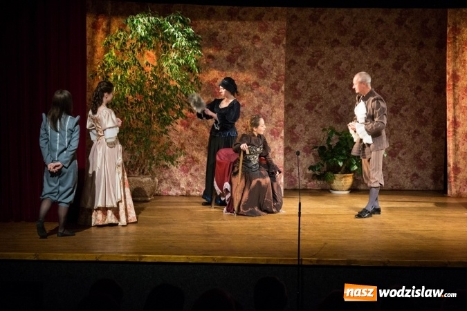 Zdjęcie w galerii na portalu naszwodzislaw.com: Spektakl oparty na wybitnej komedii Moliera na deskach Miejskiego Ośrodka Kultury w Radlinie wiadomości z regionu
