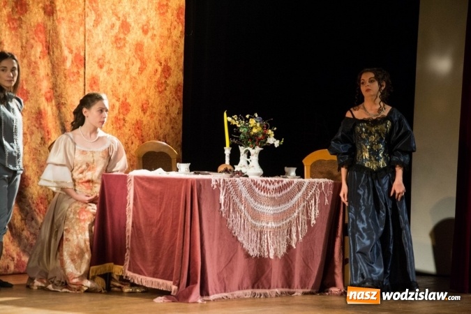 Zdjęcie w galerii na portalu naszwodzislaw.com: Spektakl oparty na wybitnej komedii Moliera na deskach Miejskiego Ośrodka Kultury w Radlinie wiadomości z regionu
