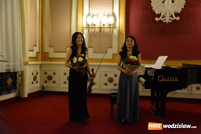 Zdjęcie w galerii na portalu naszwodzislaw.com: Tajwański duet zachwycił publiczność  wiadomości z regionu