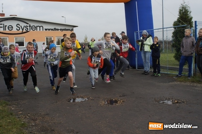 Zdjęcie w galerii na portalu naszwodzislaw.com: Ponad setka dzieci wystartowała w Gminnym Biegu Ulicznym w Mszanie wiadomości z regionu