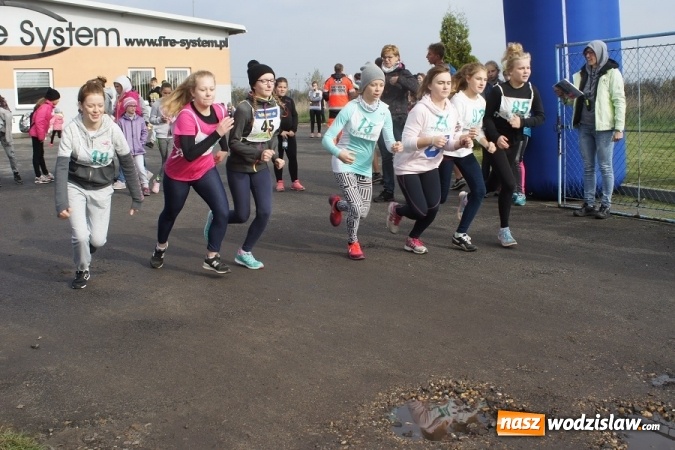Zdjęcie w galerii na portalu naszwodzislaw.com: Ponad setka dzieci wystartowała w Gminnym Biegu Ulicznym w Mszanie wiadomości z regionu