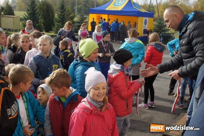 Zdjęcie w galerii na portalu naszwodzislaw.com: Ponad setka dzieci wystartowała w Gminnym Biegu Ulicznym w Mszanie wiadomości z regionu