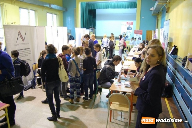 Zdjęcie w galerii na portalu naszwodzislaw.com: Za nami Targi Pracy i Aktywizacji Zawodowej oraz Tydzień Kariery  wiadomości z regionu
