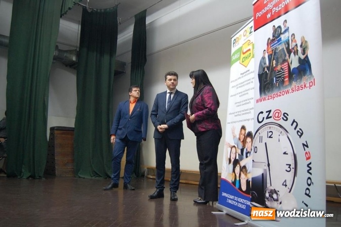 Zdjęcie w galerii na portalu naszwodzislaw.com: Za nami Targi Pracy i Aktywizacji Zawodowej oraz Tydzień Kariery  wiadomości z regionu