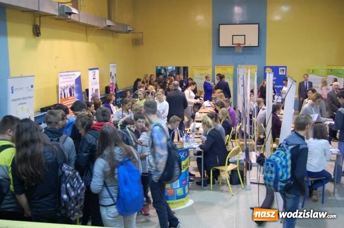 Zdjęcie w galerii na portalu naszwodzislaw.com: Za nami Targi Pracy i Aktywizacji Zawodowej oraz Tydzień Kariery  wiadomości z regionu