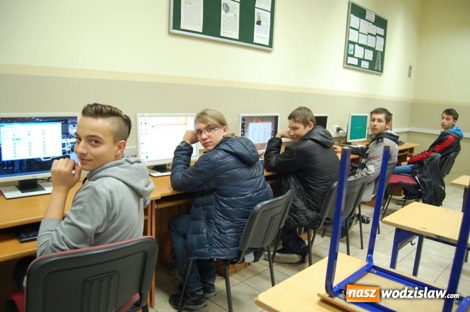 Zdjęcie w galerii na portalu naszwodzislaw.com: Za nami Targi Pracy i Aktywizacji Zawodowej oraz Tydzień Kariery  wiadomości z regionu