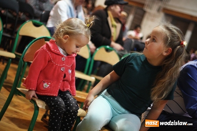 Zdjęcie w galerii na portalu naszwodzislaw.com: Mieszkańcy Wilchw po raz kolejny udowodnili, że mają talent wiadomości z regionu