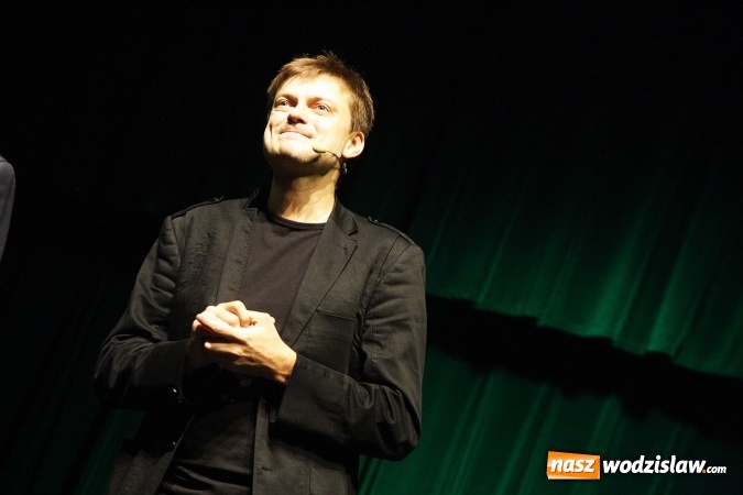 Zdjęcie w galerii na portalu naszwodzislaw.com: Kabaret Smile na scenie Rydułtowskiego Centrum Kultury wiadomości z regionu