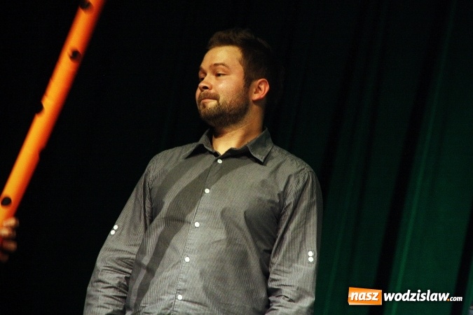 Zdjęcie w galerii na portalu naszwodzislaw.com: Kabaret Smile na scenie Rydułtowskiego Centrum Kultury wiadomości z regionu