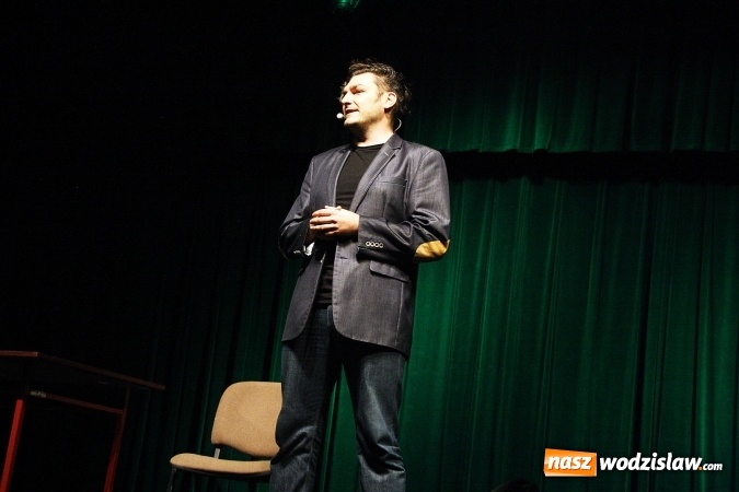 Zdjęcie w galerii na portalu naszwodzislaw.com: Kabaret Smile na scenie Rydułtowskiego Centrum Kultury wiadomości z regionu