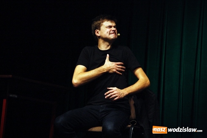 Zdjęcie w galerii na portalu naszwodzislaw.com: Kabaret Smile na scenie Rydułtowskiego Centrum Kultury wiadomości z regionu