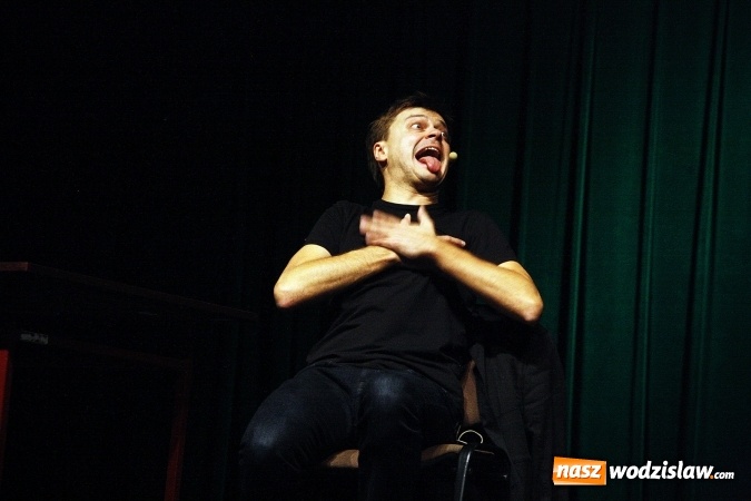 Zdjęcie w galerii na portalu naszwodzislaw.com: Kabaret Smile na scenie Rydułtowskiego Centrum Kultury wiadomości z regionu