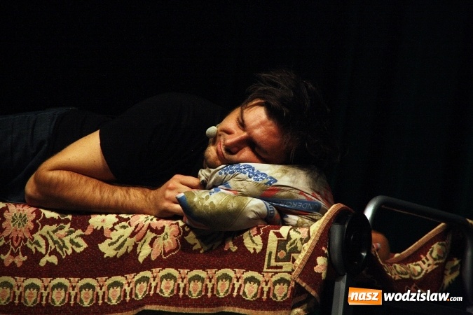 Zdjęcie w galerii na portalu naszwodzislaw.com: Kabaret Smile na scenie Rydułtowskiego Centrum Kultury wiadomości z regionu