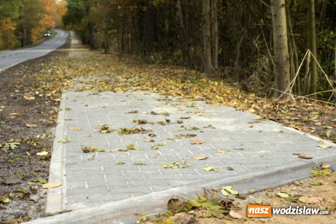 Zdjęcie w galerii na portalu naszwodzislaw.com: Chodnik wzdłuż ulicy Boryńskiej w Gogołowej wyremontowany  wiadomości z regionu