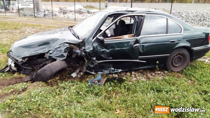 Zdjęcie w galerii na portalu naszwodzislaw.com: Wypadek na Bogumińskiej. Ucierpiało pięć osób wiadomości z regionu