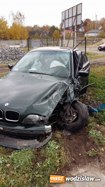 Zdjęcie w galerii na portalu naszwodzislaw.com: Wypadek na Bogumińskiej. Ucierpiało pięć osób wiadomości z regionu