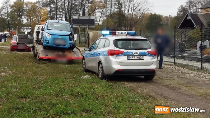 Zdjęcie w galerii na portalu naszwodzislaw.com: Wypadek na Bogumińskiej. Ucierpiało pięć osób wiadomości z regionu