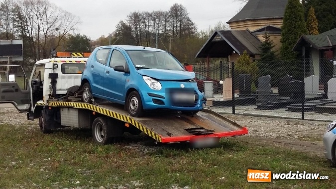 Zdjęcie w galerii na portalu naszwodzislaw.com: Wypadek na Bogumińskiej. Ucierpiało pięć osób wiadomości z regionu