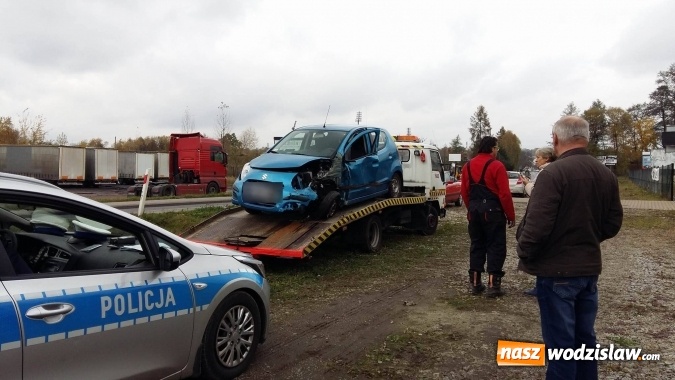 Zdjęcie w galerii na portalu naszwodzislaw.com: Wypadek na Bogumińskiej. Ucierpiało pięć osób wiadomości z regionu